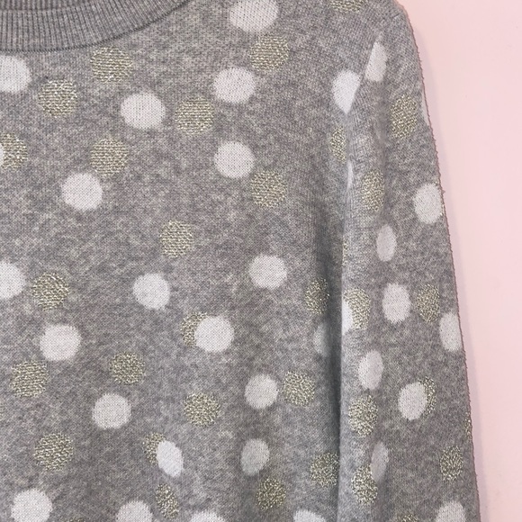 SOLD🌟a new day sweater - Picture 2 of 3